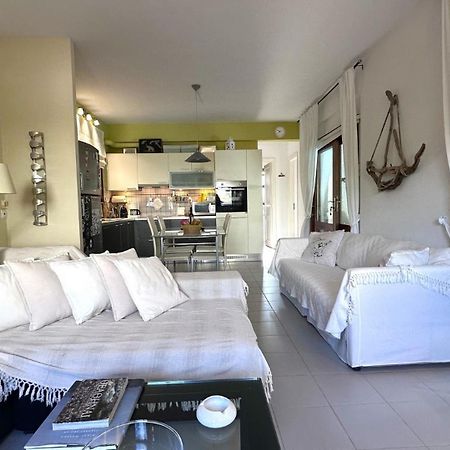 Villa Amy With A Pool In Porto Hydra By Goutos Properties Thermisía Extérieur photo